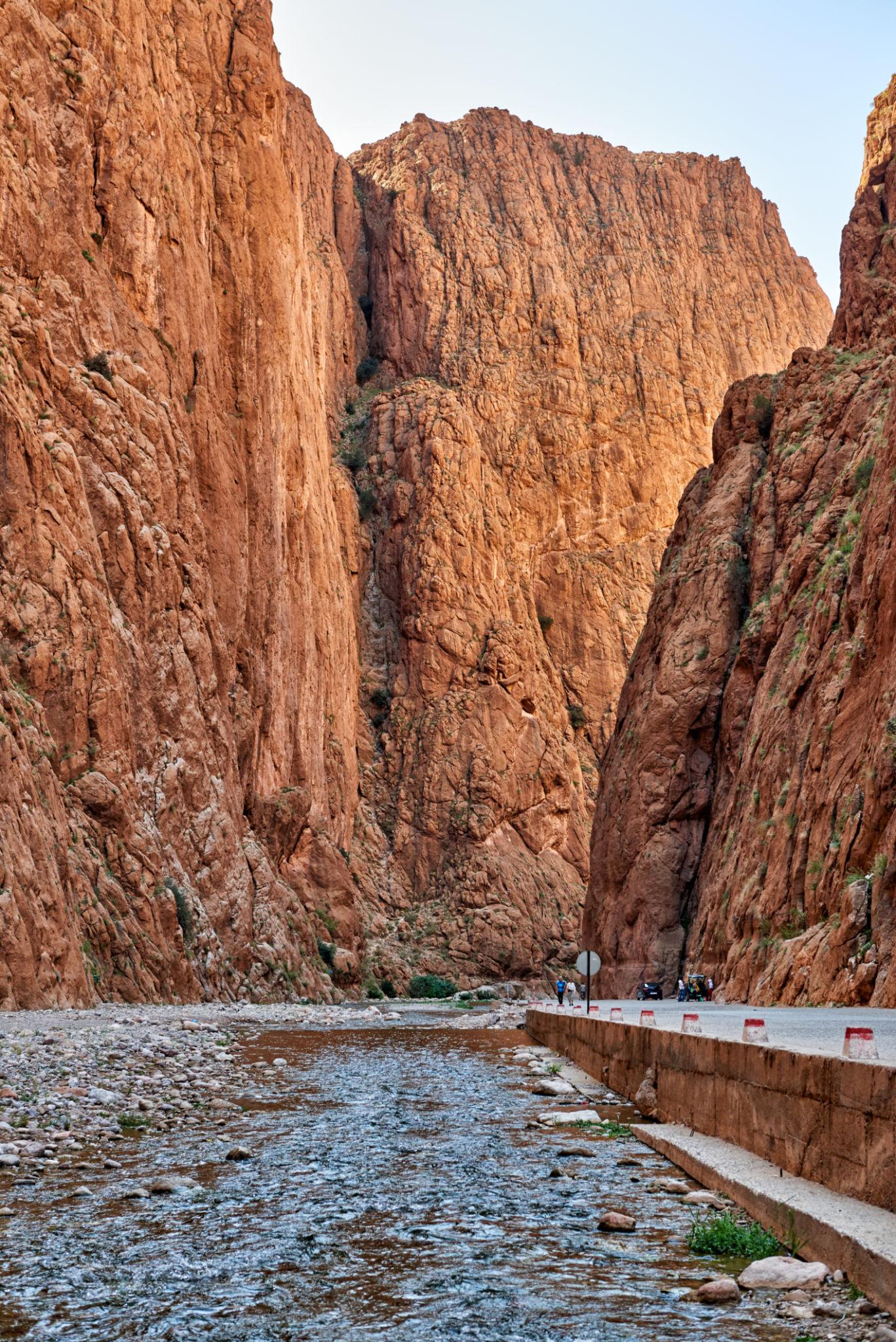 Boumalne dadès – Tinghir - Todra Gorge – Arfoud – Merzouga Dunes (250 Km)